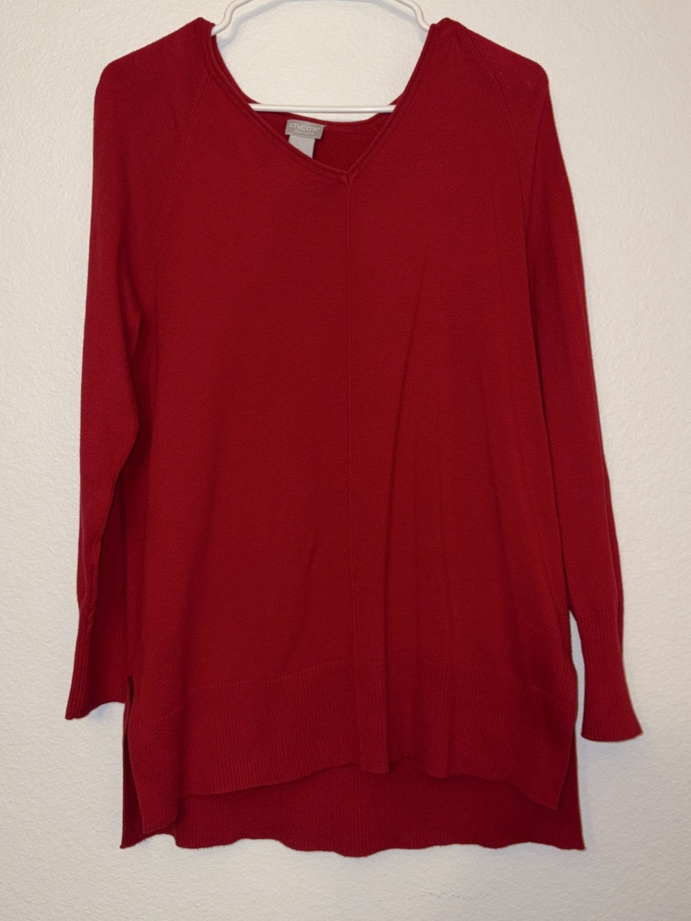 Chico’s Red V-Neck Long Sleeve Tunic Knit Sweater High Low Side Slit Small (0)